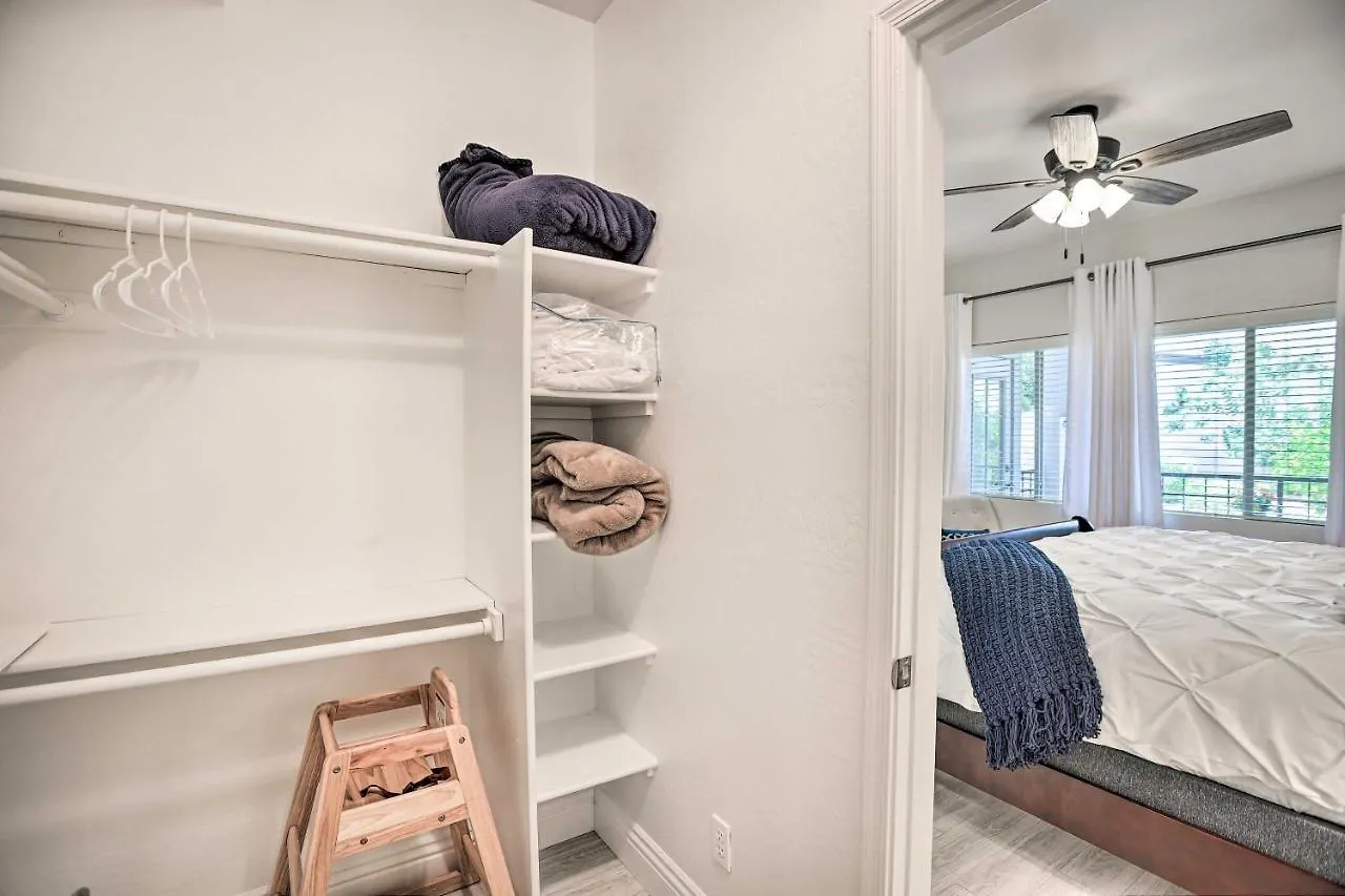 Bright Scottsdale Condo With Patio 8 Mi To Old Town